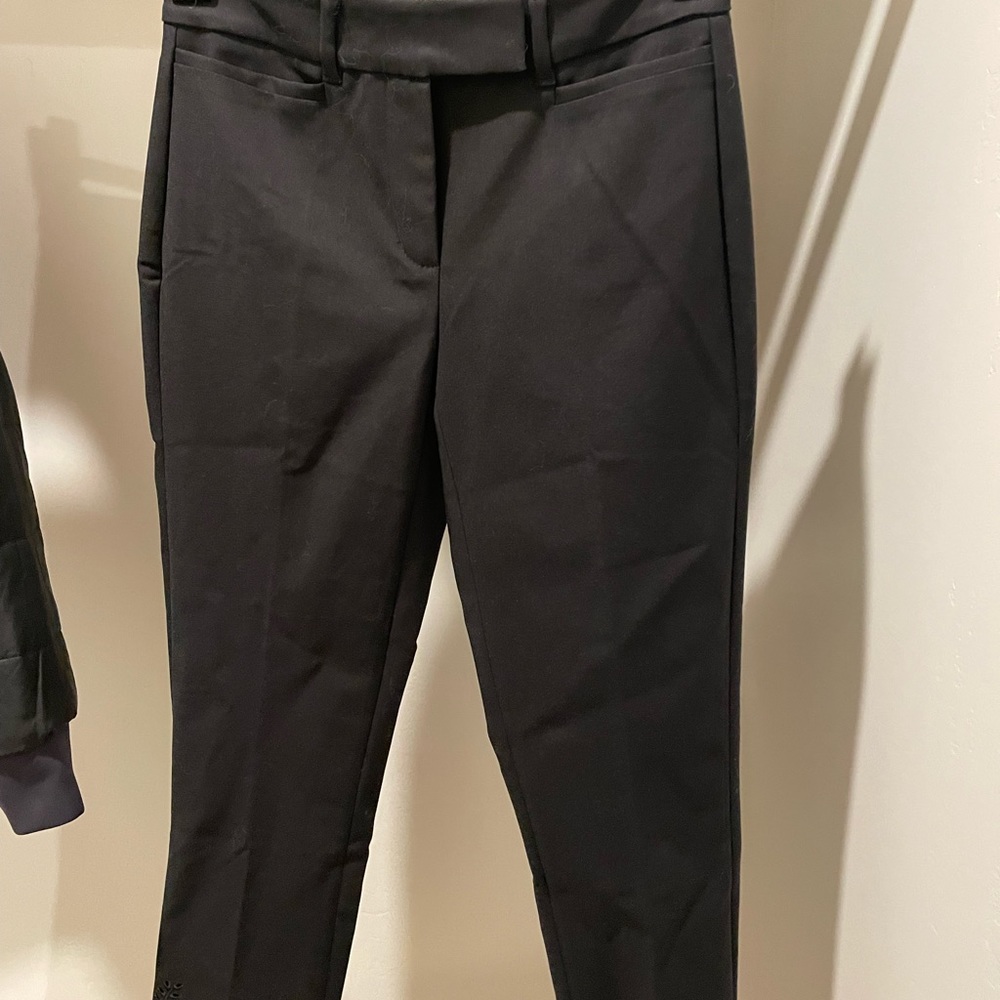 White House Black Market Black Cropped Pants